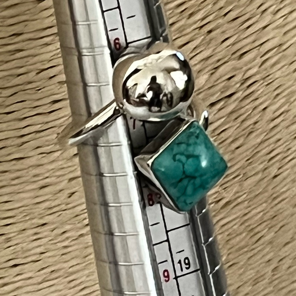 TURQUOISE & STERLING SILVER PRE-LOVED AUTHENTIC STYLE ADJUSTABLE DESIGN RING